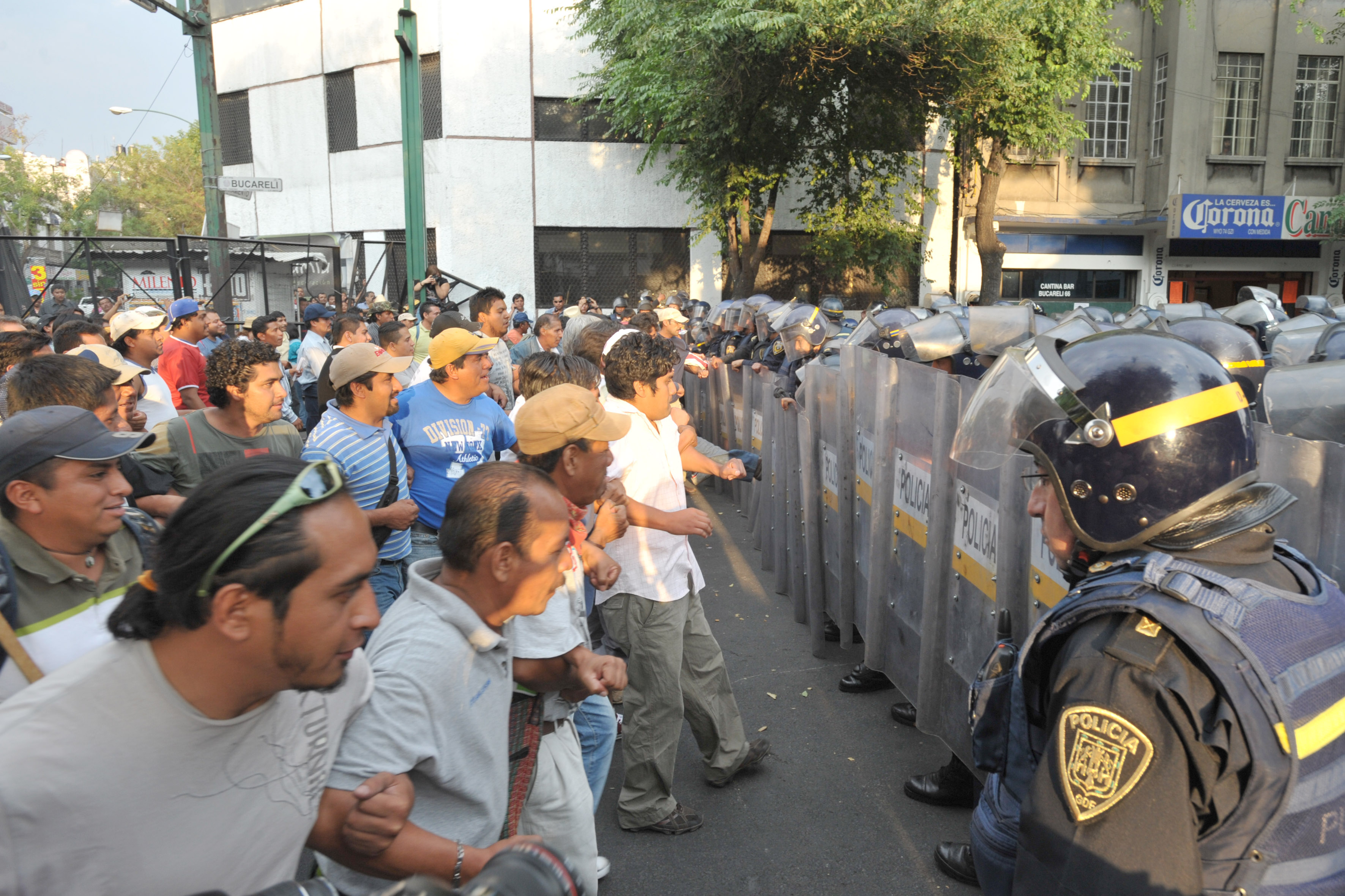 Determinan maestros en Oaxaca continuar con paro indefinido