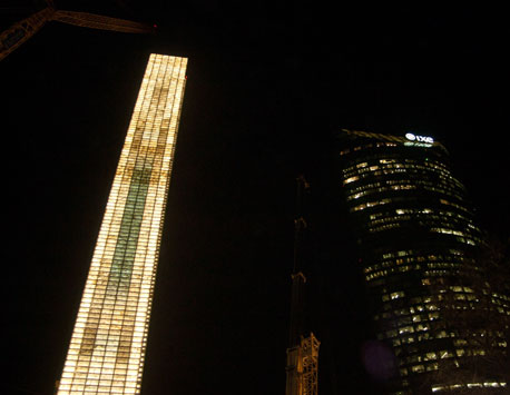 Calderón felicita a funcionarios por Estela de Luz