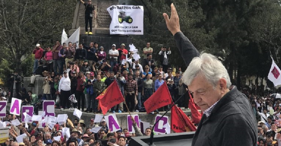 AMLO propone subirle el sueldo a policías, marinos y militares para ...