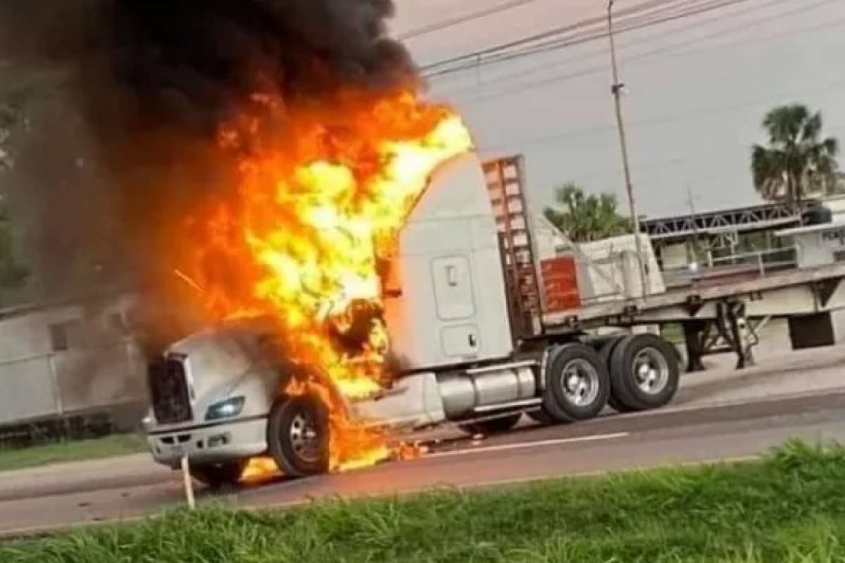 Violencia en Tabasco: registra balaceras, bloqueos y vehículos incendiados