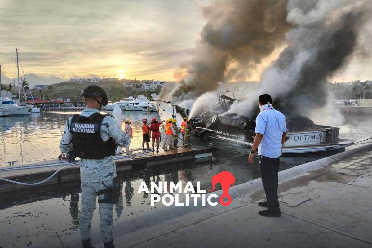Se incendian al menos 10 embarcaciones en La Paz, Baja California Sur