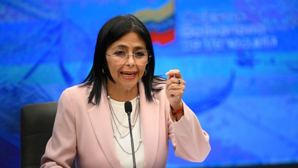 Delcy Rodríguez toma el poder en Venezuela tras captura de Maduro por EE.UU.